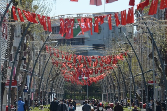 Haydi Lüleburgaz, 23 Nisan saat 20.21’de balkonlara!